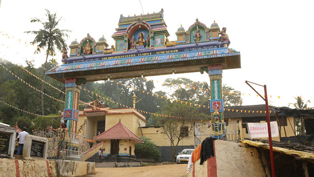 achankovil temple in kollam20140104085453 437 2